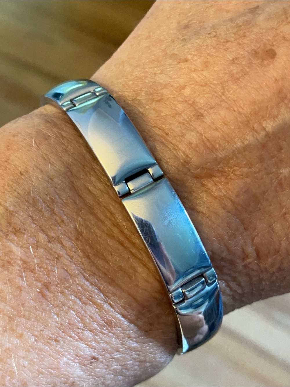 SABONA Stainless Steel Magnetic Link Bracelet 7.4” Silver Tone